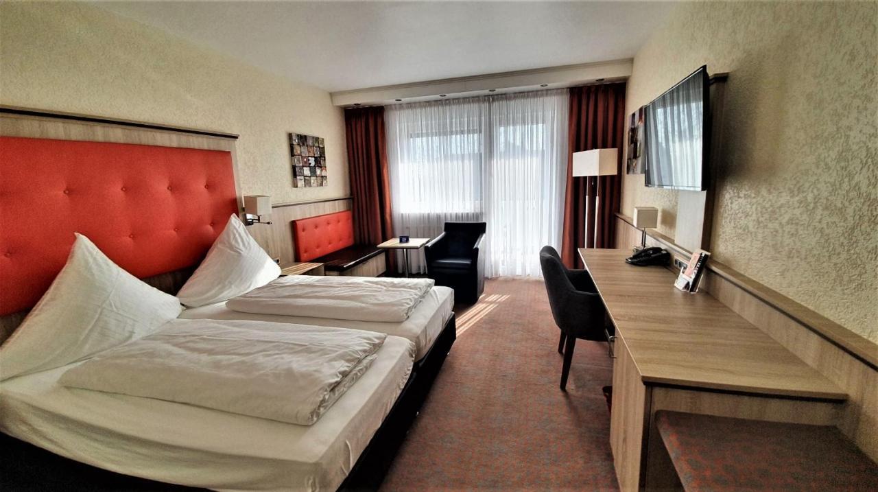 Dreispitz -B&B-Hotel Garni Гофгайм-ам-Таунус Екстер'єр фото