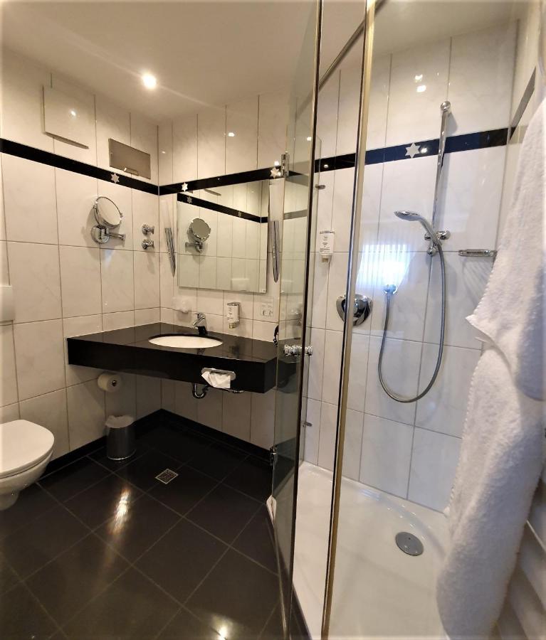 Dreispitz -B&B-Hotel Garni Гофгайм-ам-Таунус Екстер'єр фото