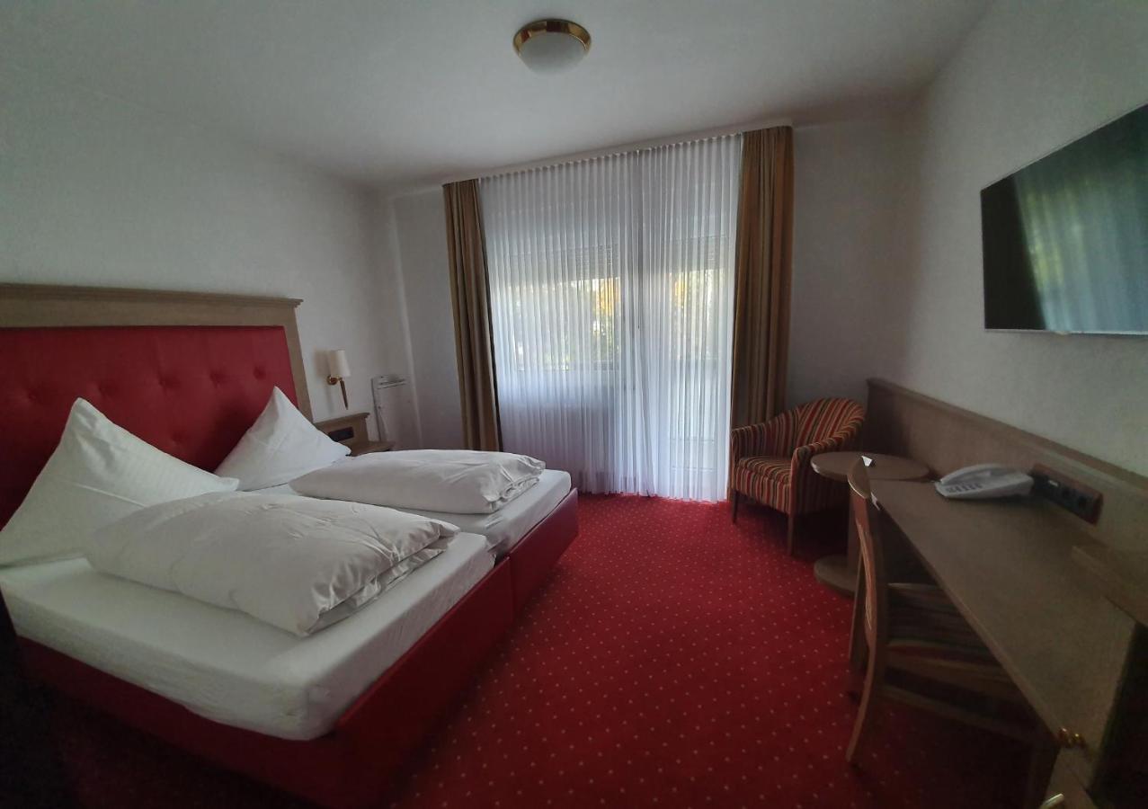Dreispitz -B&B-Hotel Garni Гофгайм-ам-Таунус Екстер'єр фото
